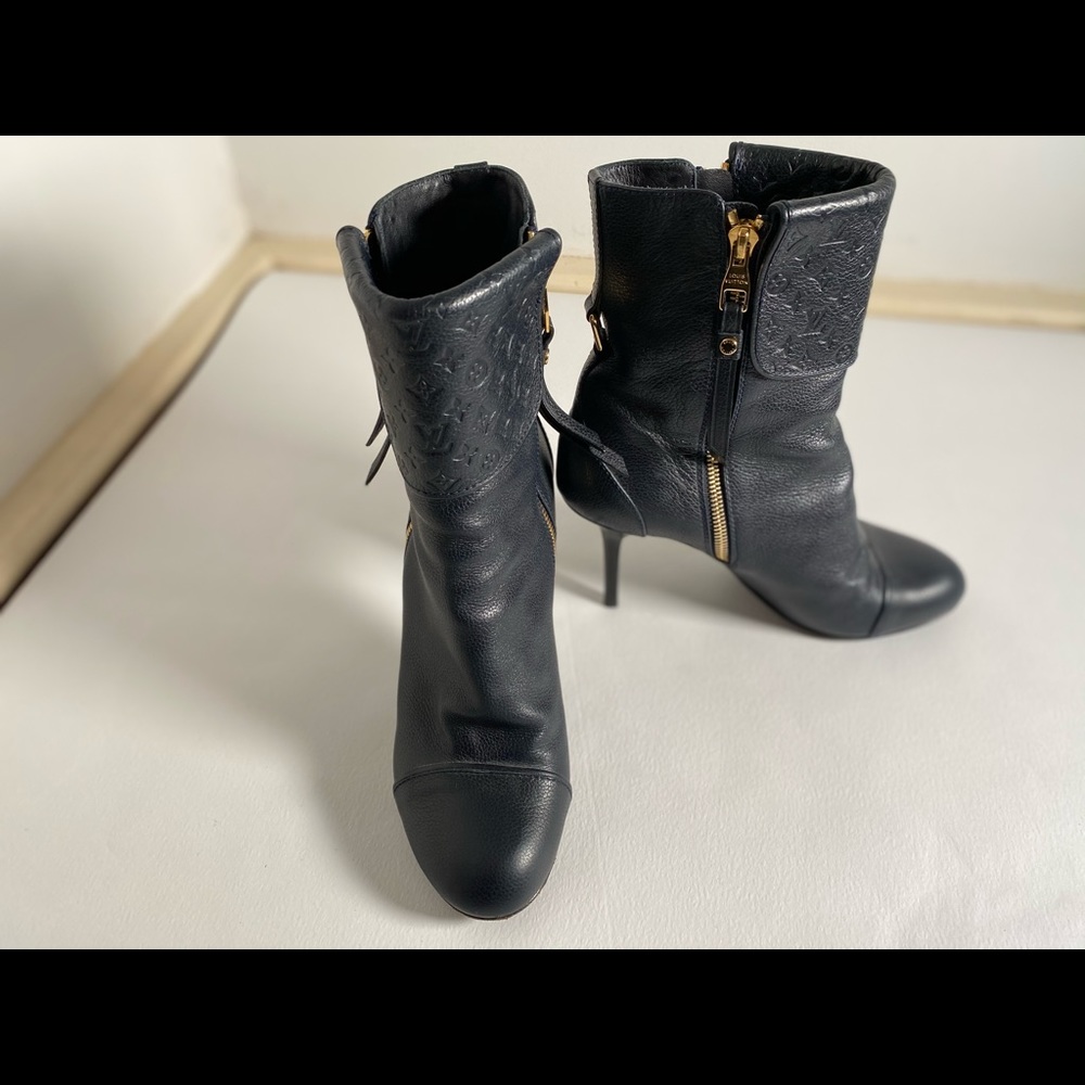 Authentic Louis Vuitton Empreinte ankle boots